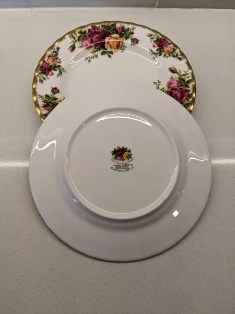 Royal Albert - Old Country Roses - Bone China - Bread & Butter 6 1/4" - Set of 2