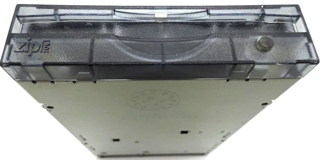 APPLE IOMEGA Z100ATAPI ZIP LAUFWERK ZIP 100MB IDE SCHWARZ #GK7005 EUR ...