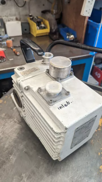 Leybold TriVac D16A Vacuum pump