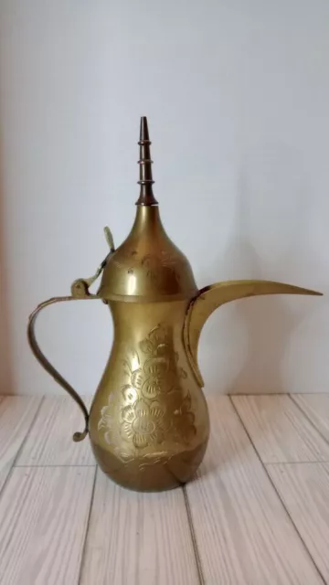 Vintage Brass Middle Eastern Dallah Tea/Coffee pot With Floral Etching