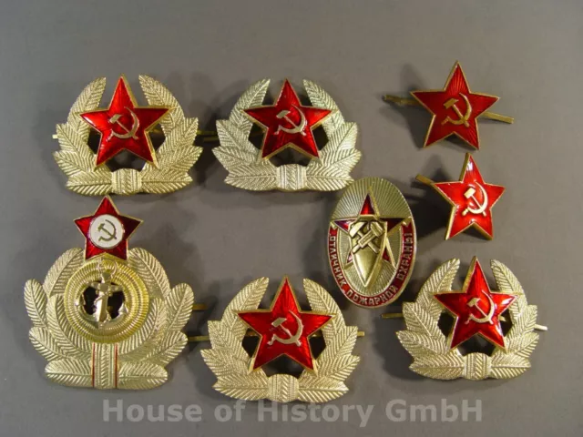 124181, Sowjetunion: 8 Mützenabzeichen: Armee, Marine, Bergbau ?, Roter Stern