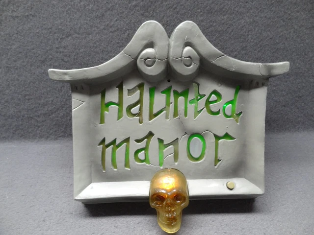 Gemmy Haunted Manor VIDEO Motion-Activated Sound Lights Halloween Spooky Skull