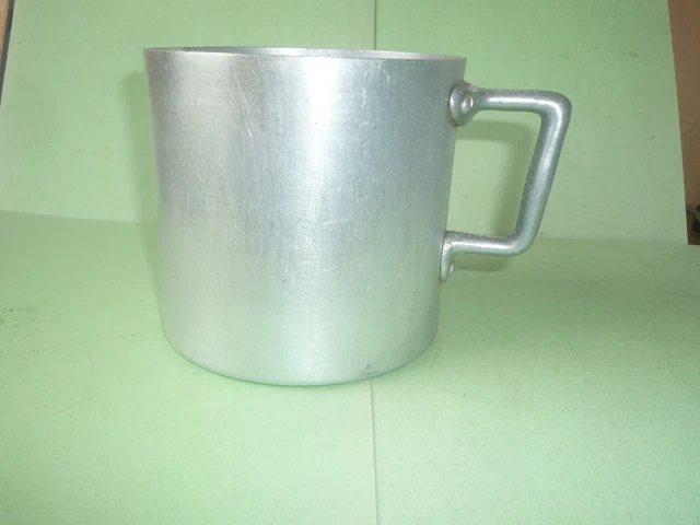 ANCIENNE MESURE à LAIT - DEMI-LITRE. marque SEB -Alu Pur-Art