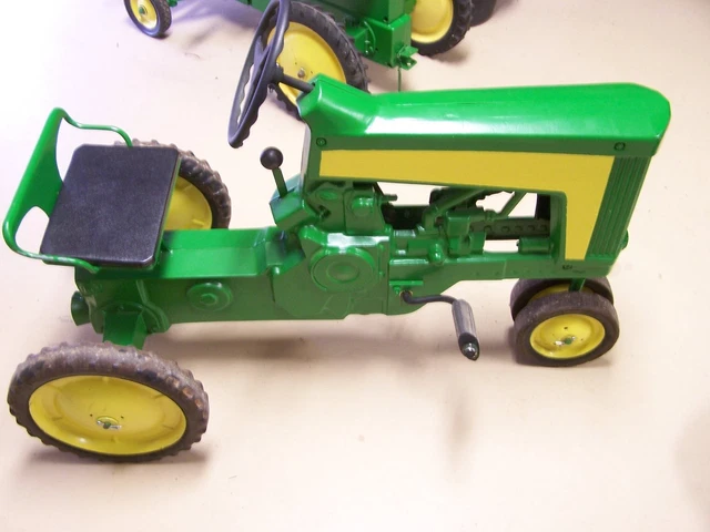 RARE VINTAGE ANTIQUE John Deere Pedal Tractor Toy Model 130 $900.00