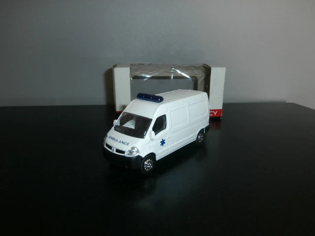 Miniature Norev 1/43 – Renault Master SAMU De Lyon 2014 – Réf. 518790