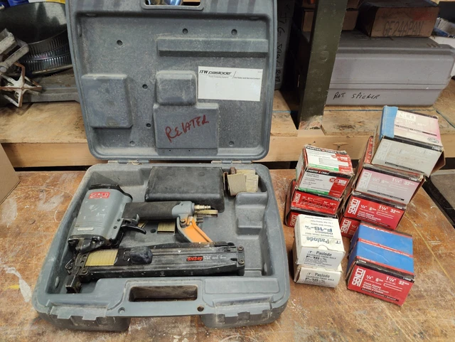 Used Senco SNS40 Stapler Air Stapler 120 PSI 120 PSI, 16 Gauge + Staples & Nails Used Senco SNS40 Stapler Air Stapler 120 PSI 120 PSI, 16 Gauge + Staples & Nails