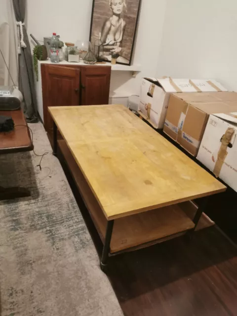 Table de salon basse sur pied en métal et en bois de maisons du monde