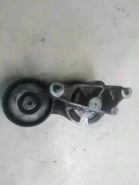 03G903315 galet tendeur pour AUDI A3 SPORTBACK 2.0 TDI 16V 2005 142192 2
