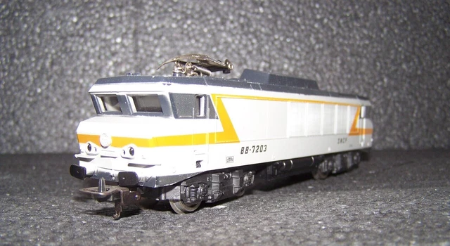 Train Lima locomotive électrique BB 7203 + 2 voitures corail - Collection