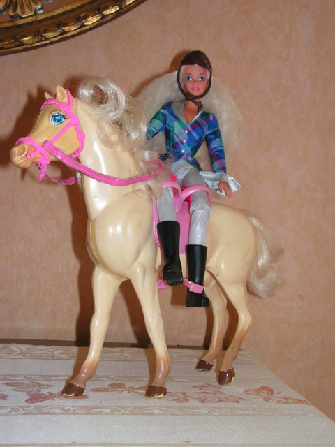 Barbie écurie de chevaux - France