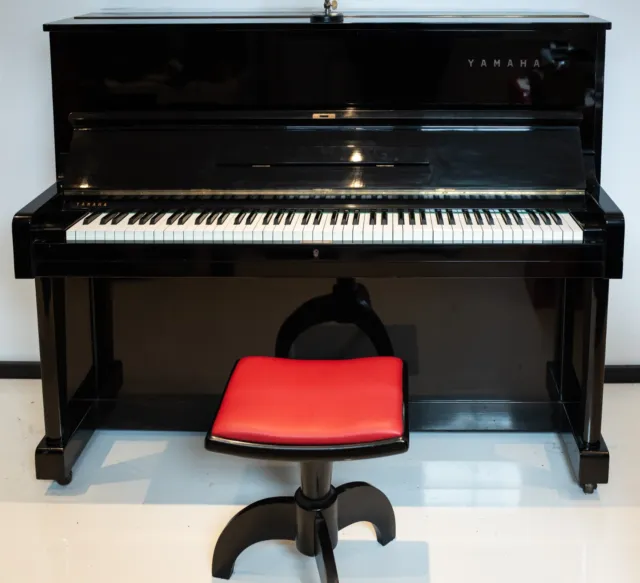 Klavier Yamaha No. U1 NIPPON GAKKI S.K.K. Ebony polished/Schwarz, guter Zustand