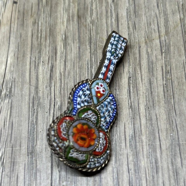 PETITE BROCHE ANCIENNE EN MICRO MOSAÏQUE