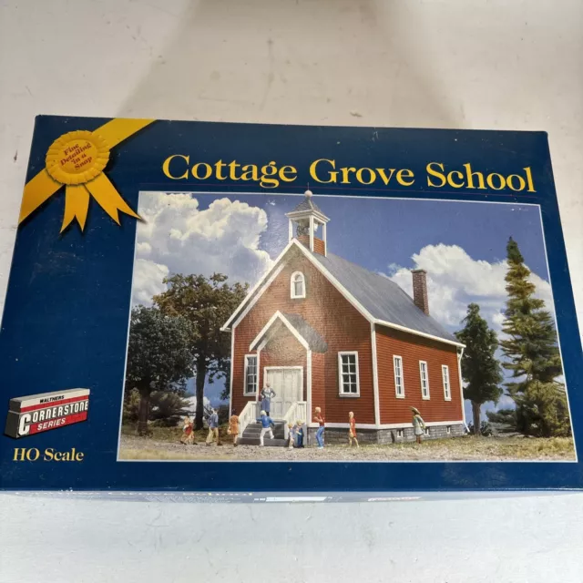 Walthers Cornerstone Gold Ribbon HO 933-3607 Cottage Grove School/ Church kit