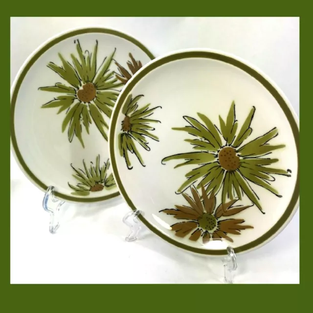 Style House Green Brier Plates Salad Plates Avocado Made in Japan Discontinued