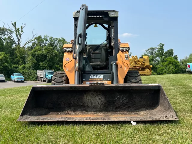 2015 Case SR250 High Flow Skid Steer Loader - 84" bucket, Joystick steering 