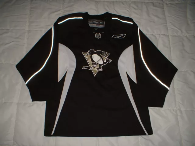 Pittsburgh Penguins Black Reebok Youth Size Large NHL Hockey Practice Jersey Pittsburgh Penguins Black Reebok Youth Size Large NHL Hockey Practice Jersey