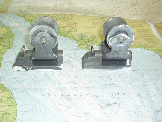 Boaters’ Resale Shop of TX 2208 0252.15 MERRIMAN 1.25" GENOA TRACK CARS (PAIR)