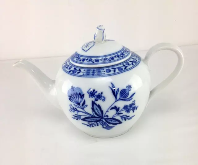 Zwiebelmuster Tirschenreuth BLUE ONION Small Teapot with Lid 4.25” Tall