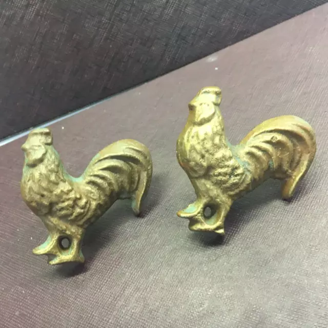 VTG Rooster drawer cabinet hardware knobs, draw pull Cast Metal Country lot of 2