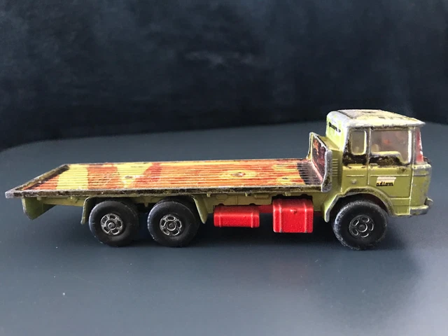 CAMION DAF 3300 LIVRAISON SCUDERIA FERRARI MATCHBOX 38049 1:50 de r