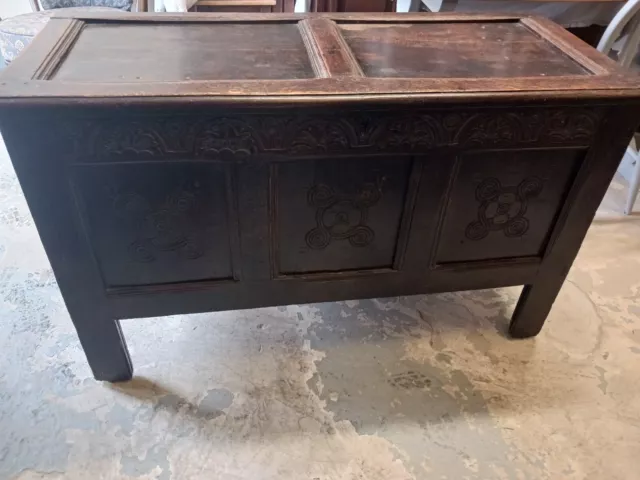 Early 18th Century Carved Oak Coffer. 2