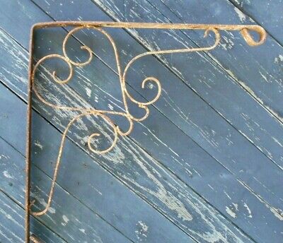 VINTAGE PAIR OF EARLY 20th CENTURY HEART SHAPED WROUGHT IRON BRACKETS 3