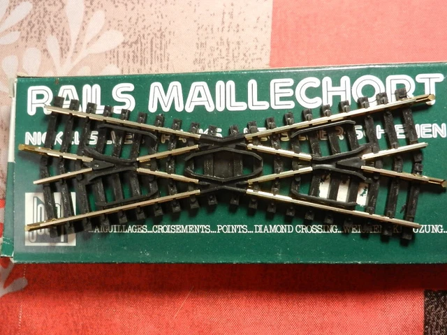 JOUEF HO : aiguillage manuel gauche R=385 rail maillechort -ref 85 en
