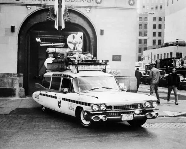 Ghostbusters 1984 The Ectomobile 1959 Cadillac Miller ambulance 8x10 real photo