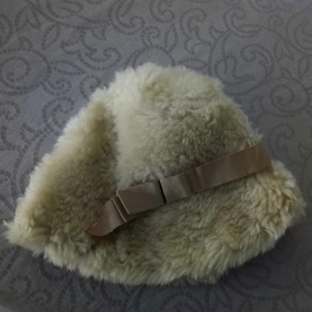 Chapeau Velours Pour Poupée De Boudoir Années 30 - Fait Main Avec Ruban Et Fleurs