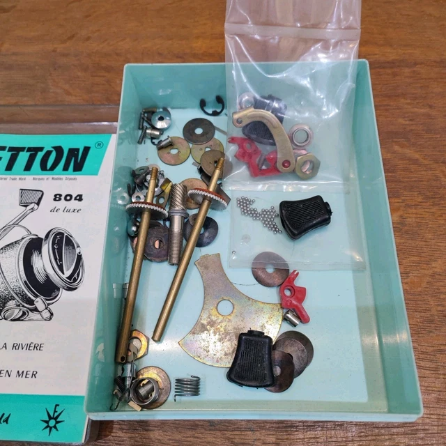 Boîte Bretton Ancienne Pour Réparations Moulinets Mitchell / Pezon - Occasion