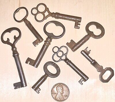 Old Genuine Antique Lot Of 8 Rusty Ornate Skeleton Keys