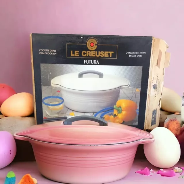 cocotte futura  Jean Louis Barrault en fonte émaillée le creuset vintage