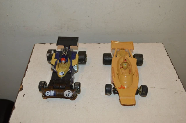 Lot 2 Voitures Circuit Polistil Batman Batmobile Et Joker Van Slot Car