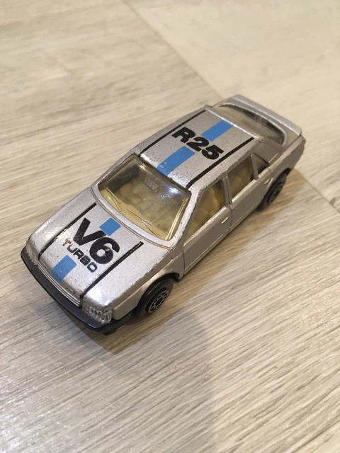 Lot De 18 Miniatures Globe Toys – Renault JP4, Triumph TR7, Minibus, Made In France
