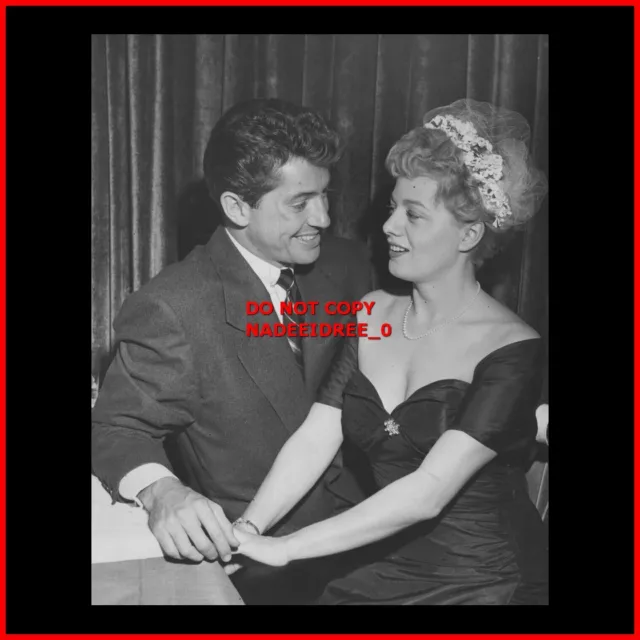 Shelley Winters Farley Granger Attend A Social Event 1952 8X10 Photo