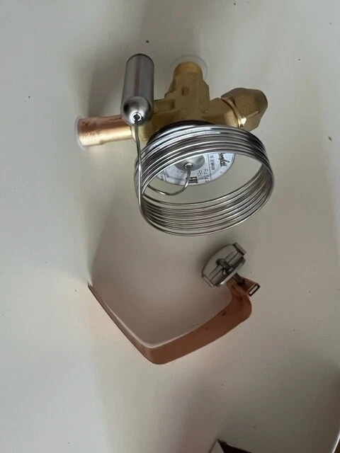 Danfoss Thermostatic expension Valve 3/8 and 1/2 - 068Z3415
