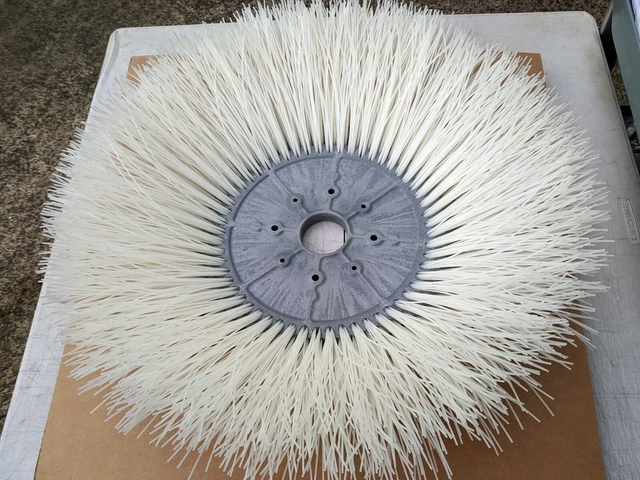 1041102 TENNANT S30 SWEEPER 600mm NYLON BRUSH DISK