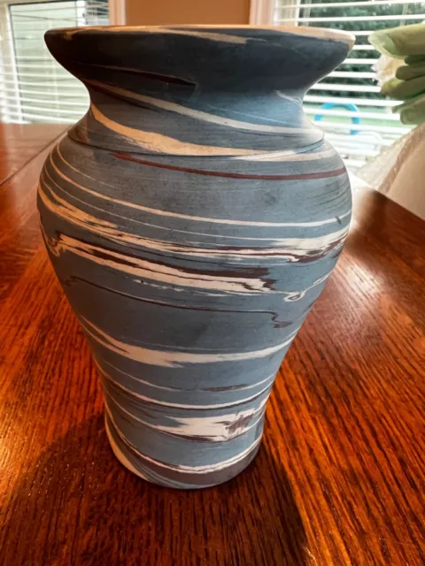 Niloak Mission Swirl Pottery Vase - 2nd art mark - 5 1/4"