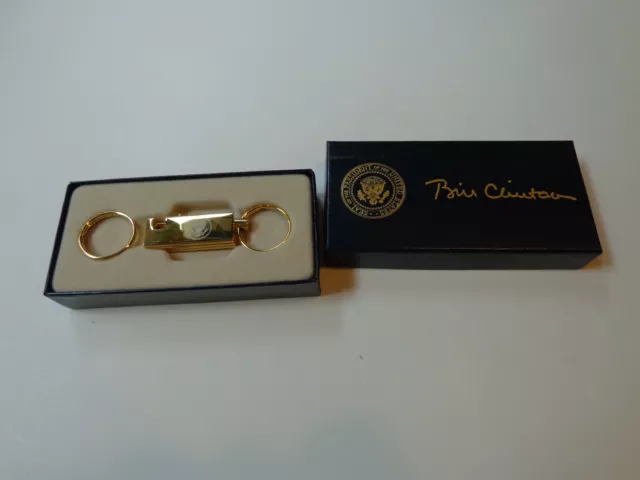 President Bill Clinton White House Gift POTUS Keychain Presentation Box