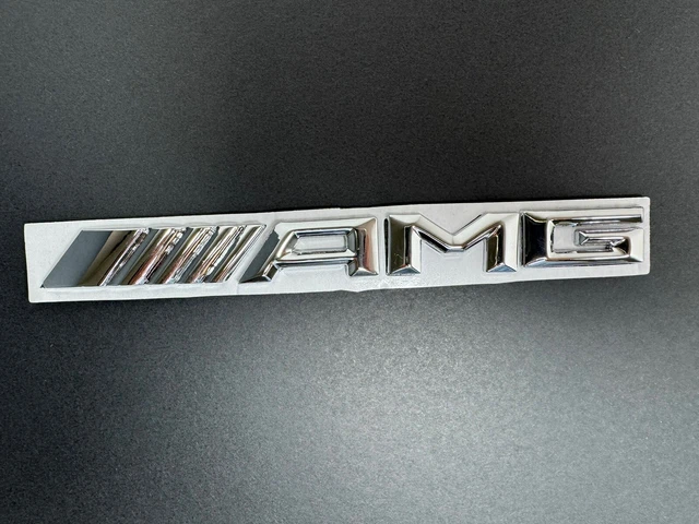 AMG Logo Aufkleber 65mm Schwarz Rot Heckklappe Mercedes Benz AMG Emblem Aufkleber 65mm - Für Fenster & Heckklappe In Schwarz/Rot AMG Logo Grill