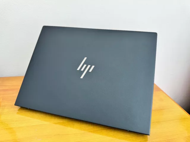 HP Elite Dragonfly G3 12th Gen i7, 32GB RAM, 2TB SSD 4G w/ extended warranty
