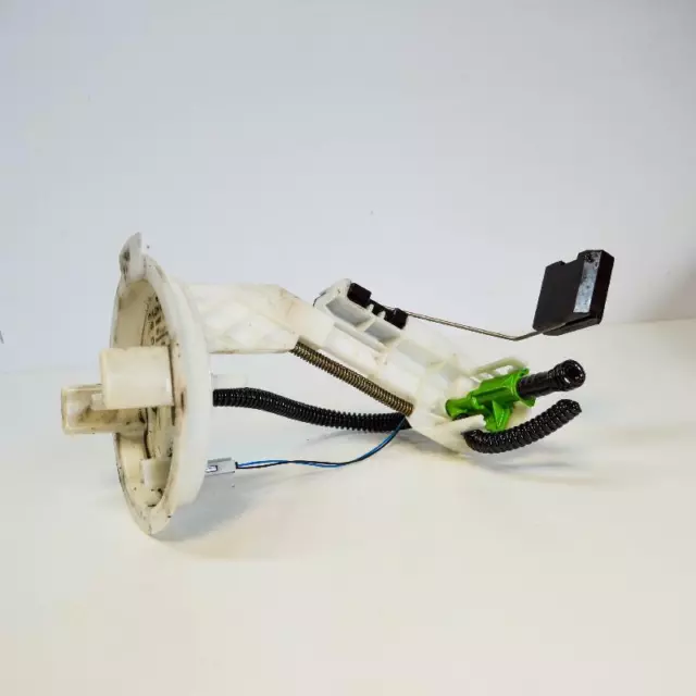 MERCEDES-BENZ C-CLASS W204 2009 Fuel Tank Pump A2044700694 2.1 Diesel 150kw