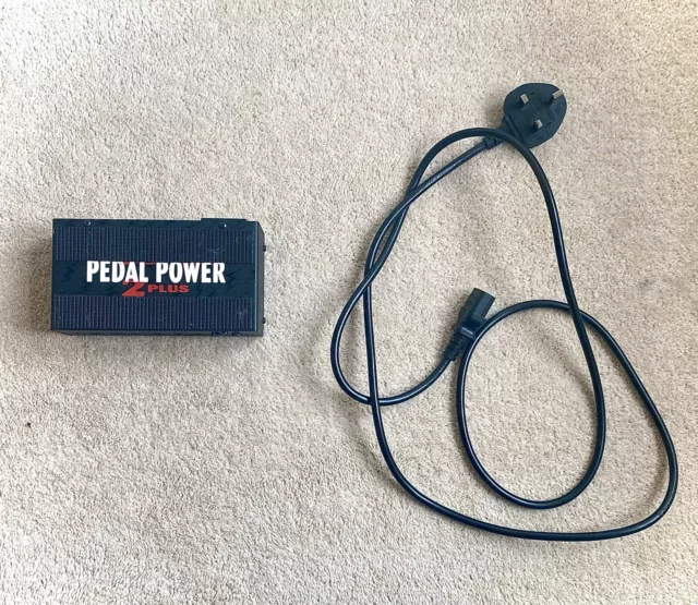Voodoo Lab Pedal Power 2 Plus - Guitar Effect Pedal Power supply