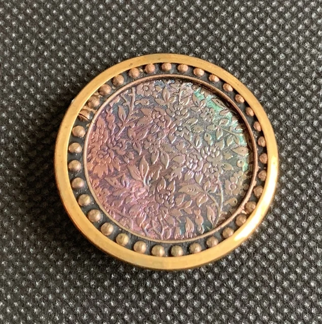 Bouton ancien – Scène végétale – métal/doré – 34 mm