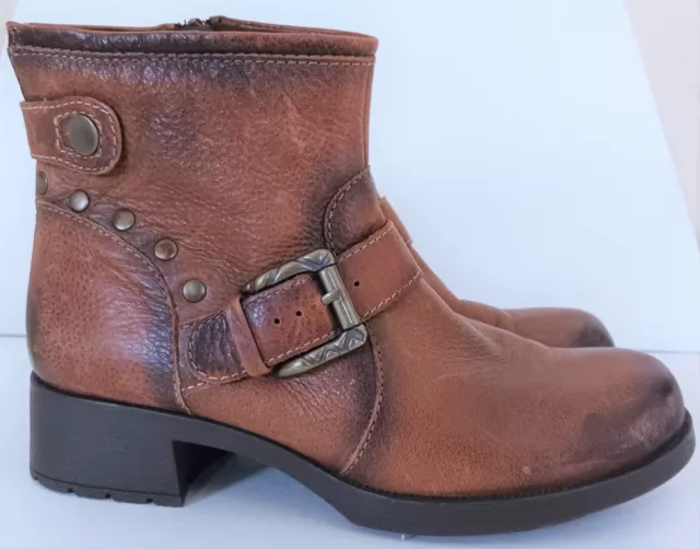 Earth ankle boot, "Redwood" in Almond Brown leather, US women's 7 side zip