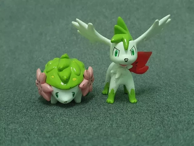 Shaymin Pokemon monster Nintendo Tomy Collection Figure Toy Japan.