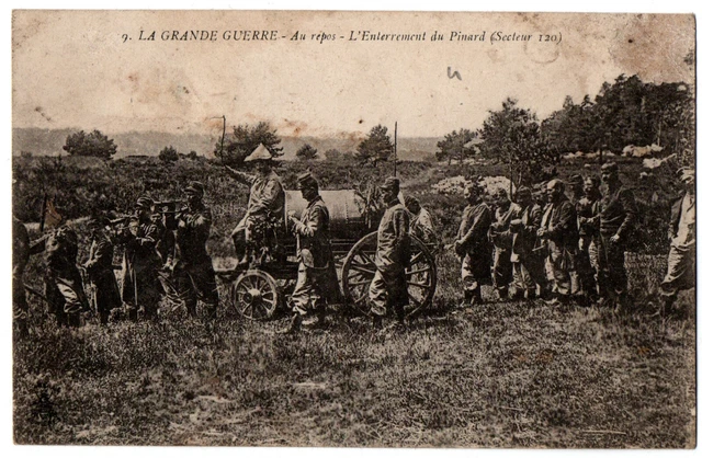 CPA Guerre 1914-1918 - 9. Au repos - L'Enterrement du Pinard (secteur 120)