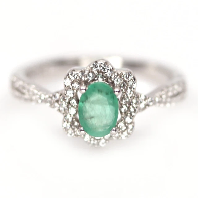 Un 5 X 7 MM. Green Emerald & Cubic zirconia 925 Silver Ring Size 8.75