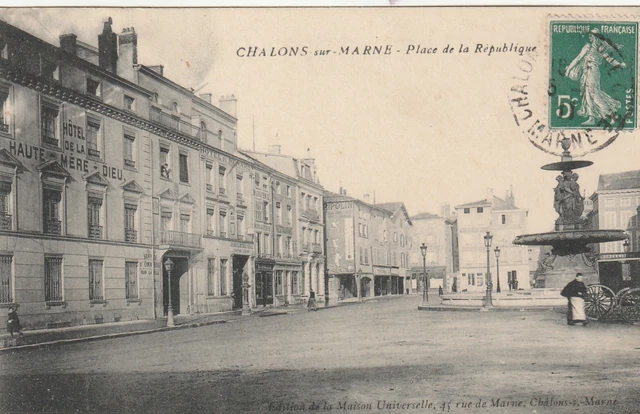 CPA 51 CHALONS sur MARNE Place de la République