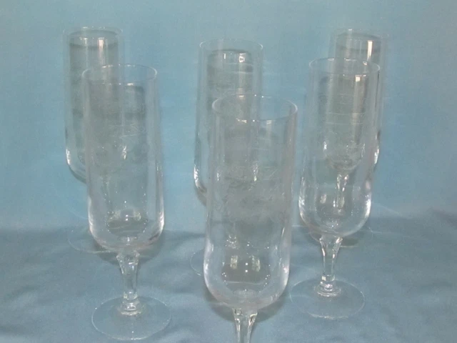 Jolie série de 6 flûtes à Champagne en cristal gravé Arques modèle Matignon